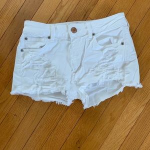 White American Eagle shorts